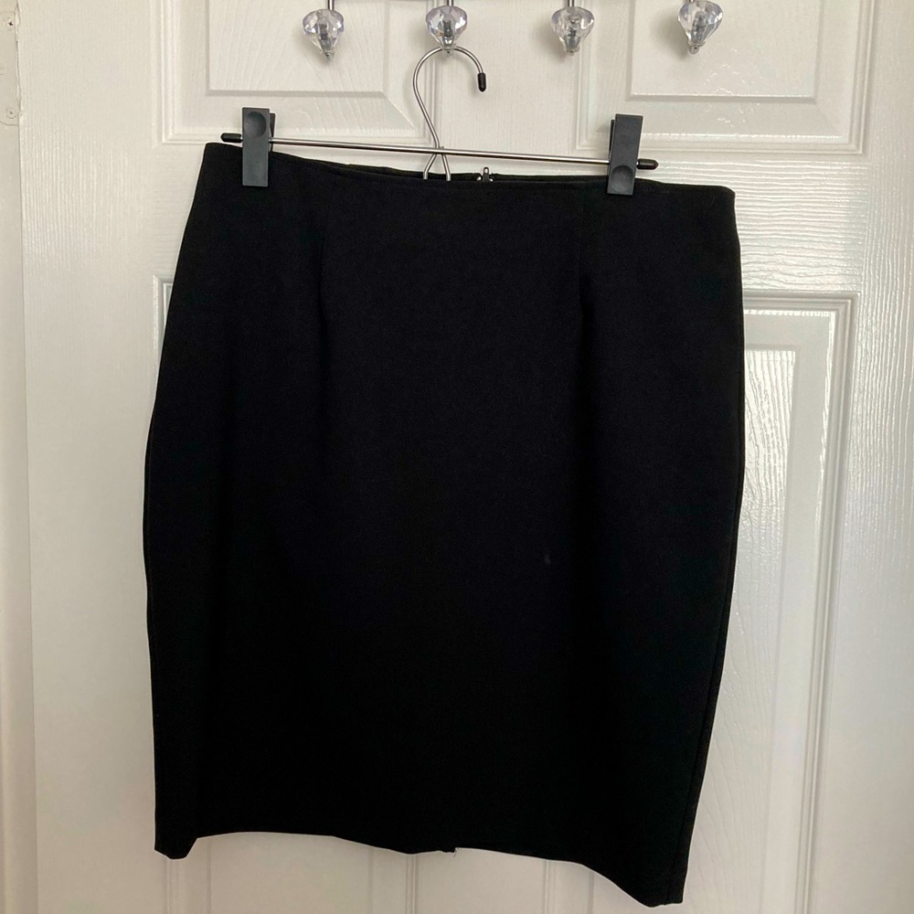 Black above knee pencil skirt size 13.